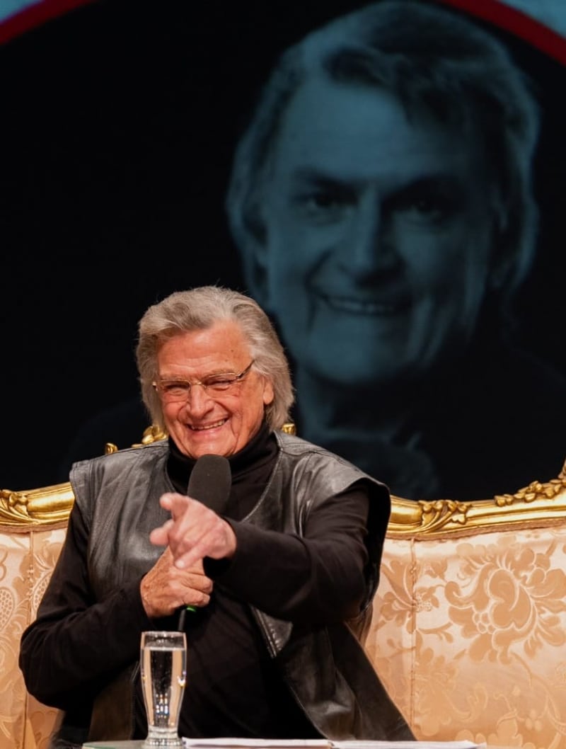 ‘Sunt la recuperare, undeva departe, sunt foarte bine tratat’