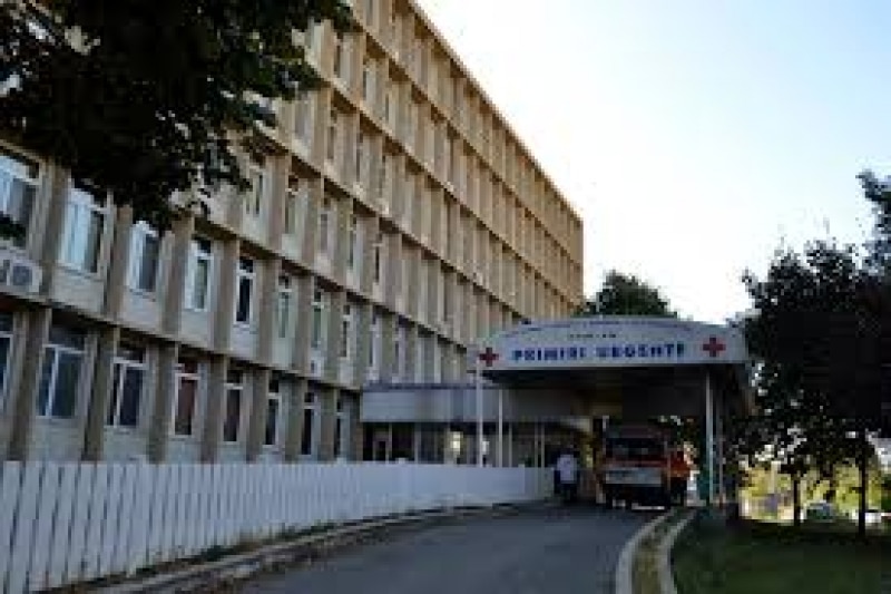 Revoltător! Spitalul unde mori cu zile, condus de un manager care are leafa mai mare decât a lui Klaus Iohannis