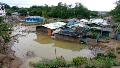 Ciclonul Remal a lovit Bangladeshul. Valurile provocate de furtună au inundat multe localităţi din zonele de coastă