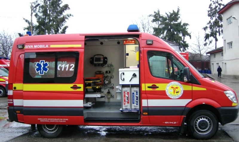 Cinci intervenţii ale medicilor de la Ambulanţă, în cazul unor persoane cărora li s-a făcut rău în secţii de votare