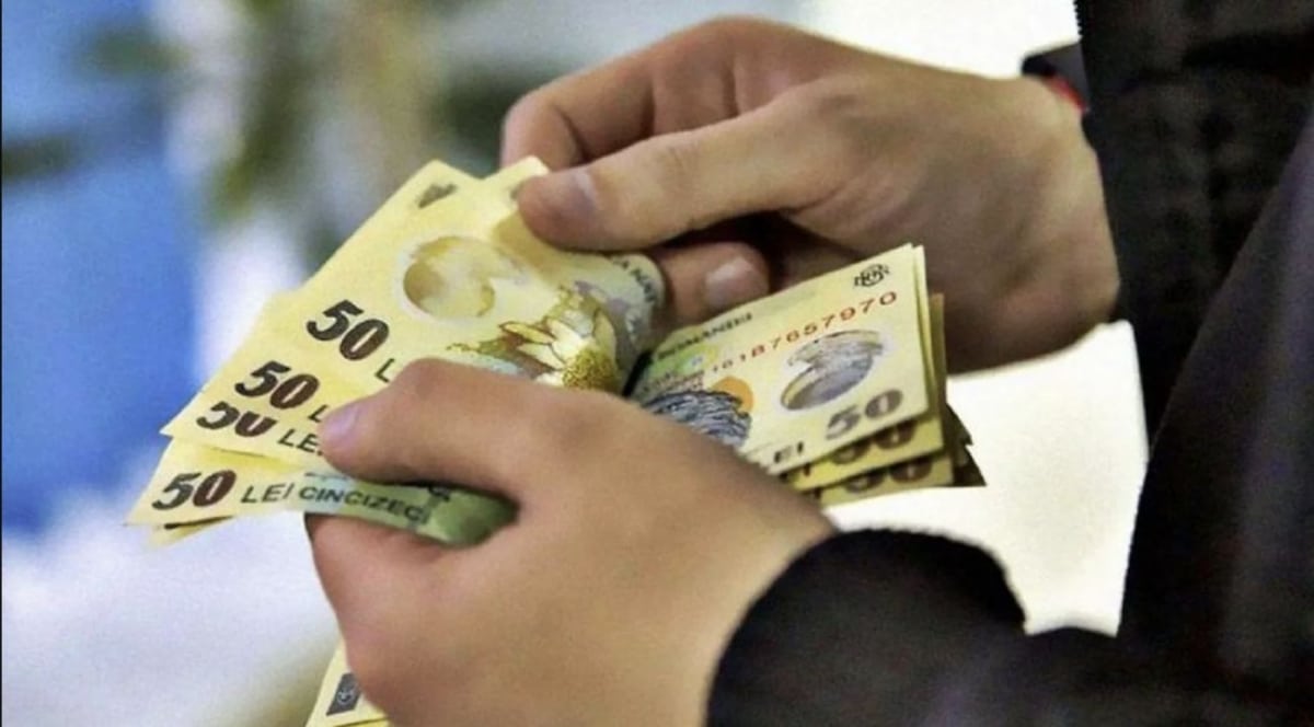 Salariul mediu net a crescut la 5.217 lei