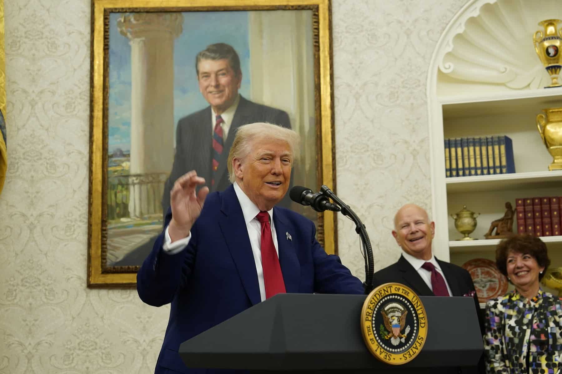 Casa Albă respinge decizia unei instanțe de suspendare a tarifelor comerciale /Experții cred că TRUMP va reimpune taxele vamale