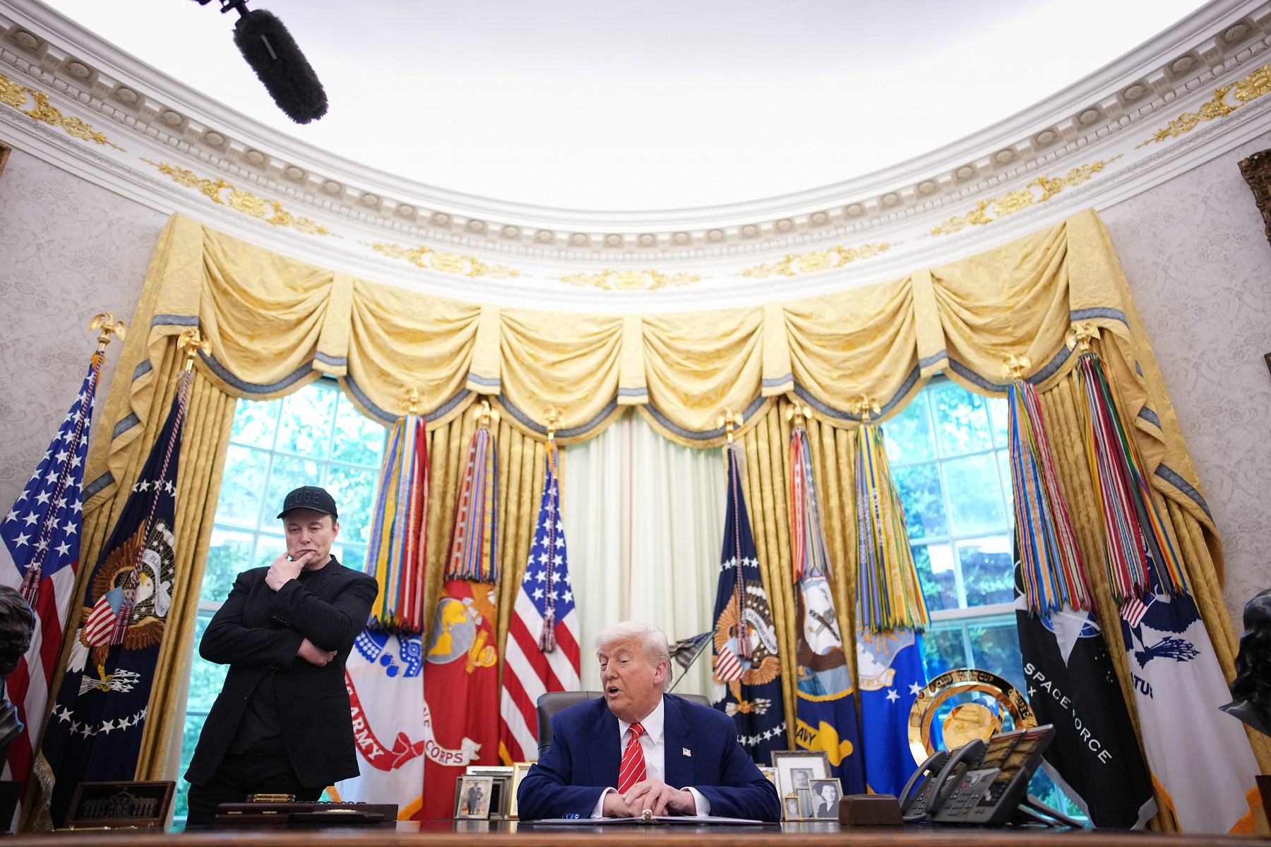 Axios.com: Amenințările lui Donald Trump EPUIZEAZĂ economia SUA /Tarifele comerciale amplifică incertitudinea