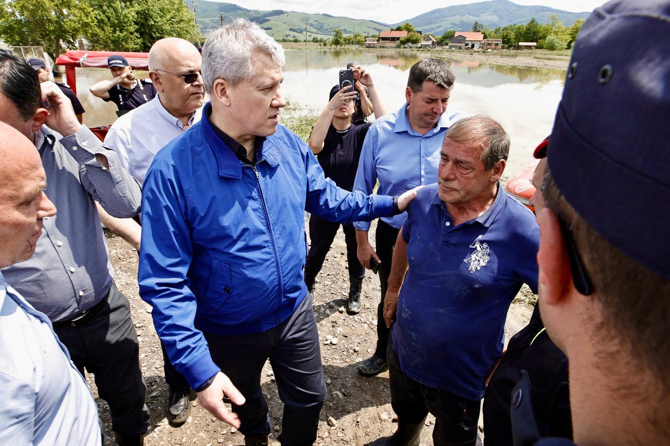 Cătălin Predoiu, după vizita în Covasna: „Sistemul a funcționat foarte bine” / „Vom declanșa mecanisme de ajutor”